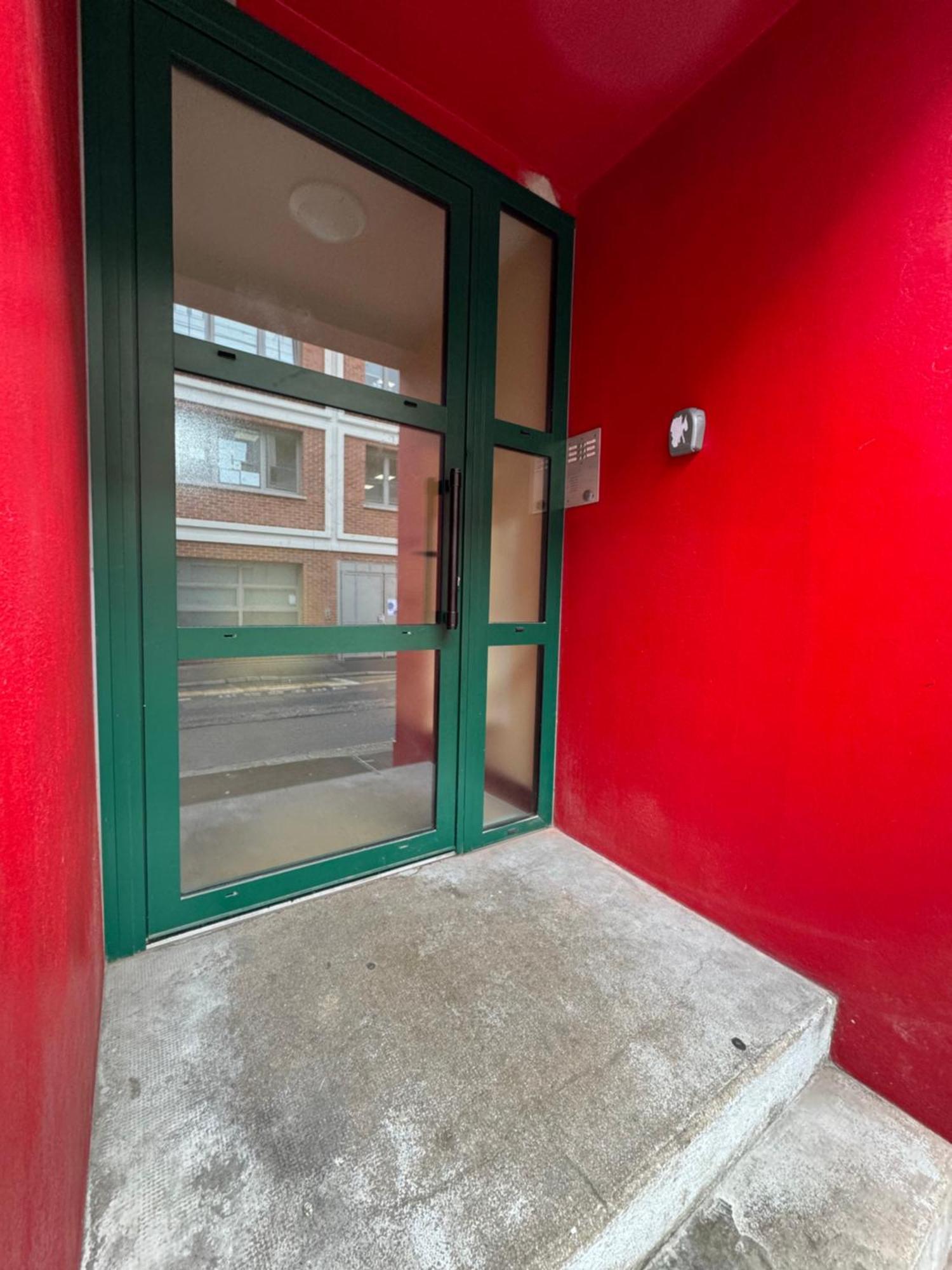 Beau Studio Plein Centre Ville Beauvais Exterior photo